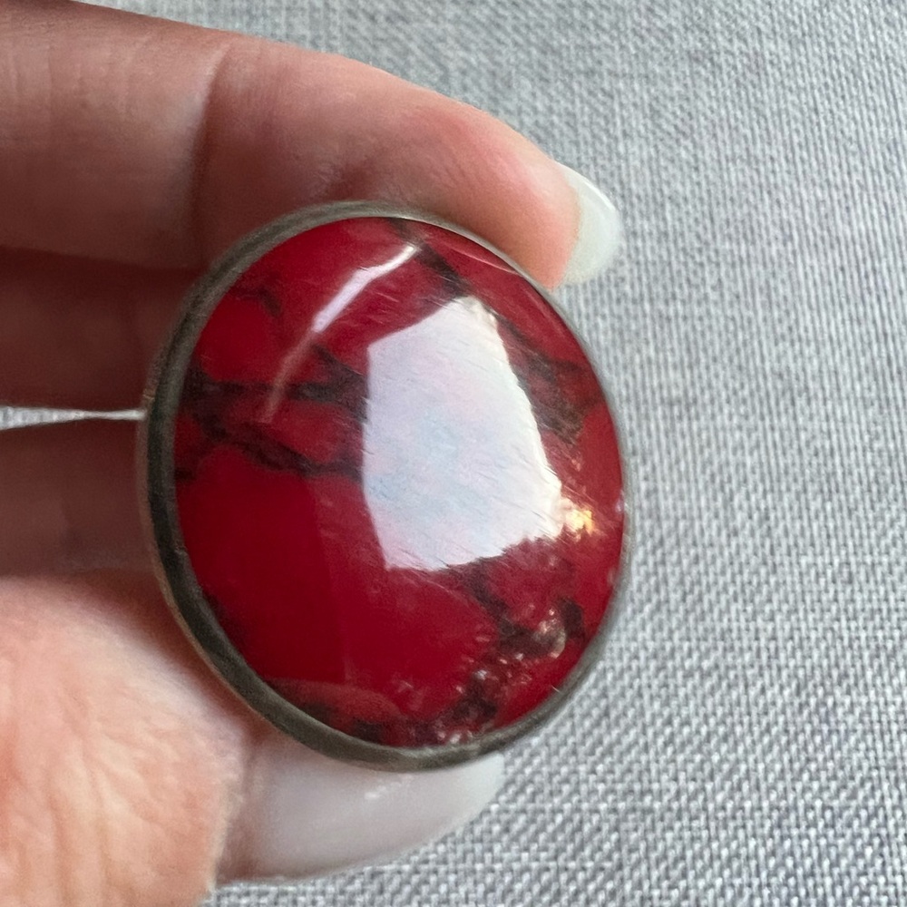 Vintage MEXICO Sterling Silver Ring with faceted circular red stone 9.6g